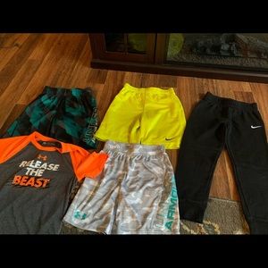 Boys under armour and Nike like new size 7!